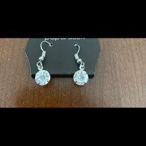 Women’s earrings